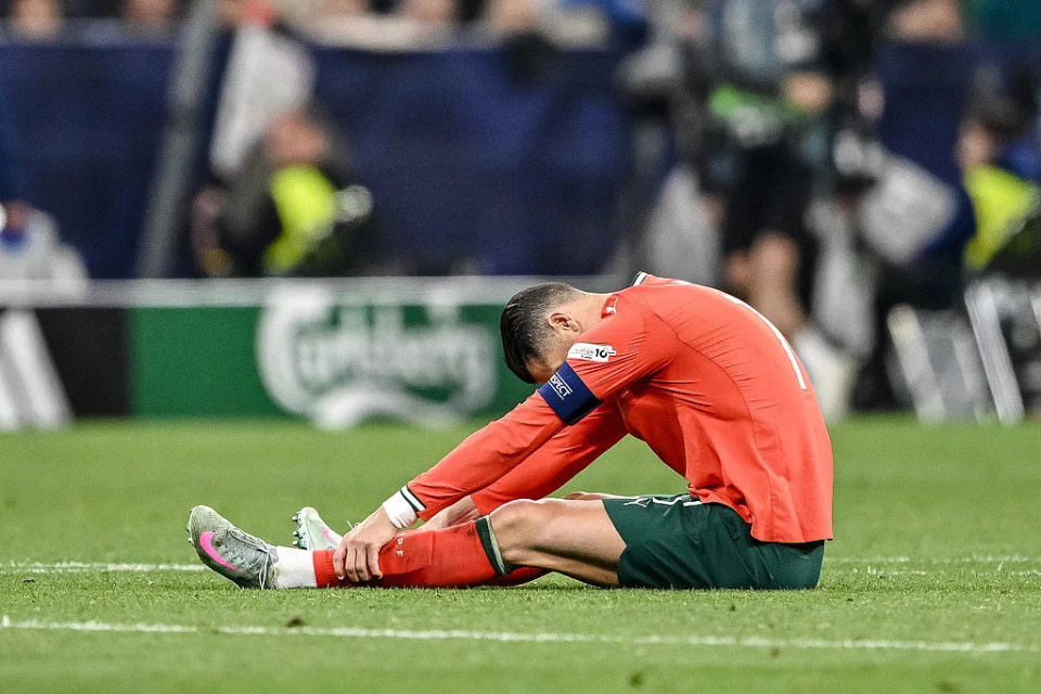 社区盾转会期走向成谜，葡萄牙体育伤情更新，气氛紧张，细节决定成败(边境检察官内置破解蔡)