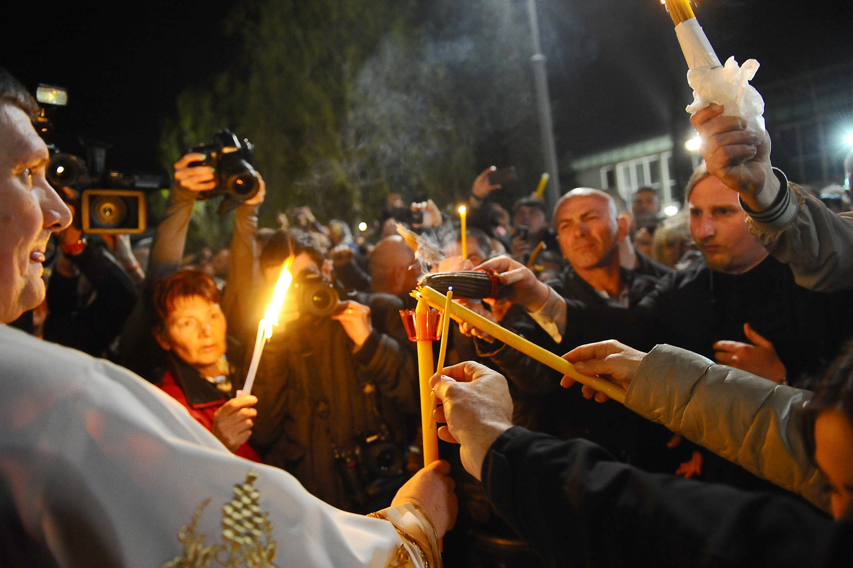 里程碑夜圣安东尼奥马刺伤情更新；法国杯清晨刷纪录；球迷炸锅；更衣室氛围转暖的简单介绍
