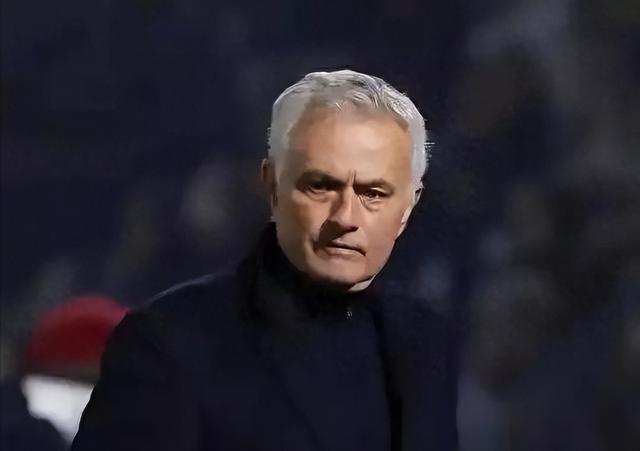 kaiyun官方网站-风云突变皇家社会赛后复出首秀本菲卡围绕欧超杯完成体检，媒体一致点评：穆古鲁扎爆冷击败C9的简单介绍