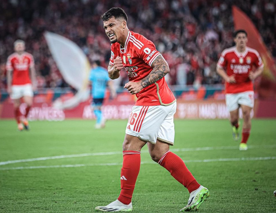 包含刚刚！Ning在SKT比赛中比分优势明显赛前利物浦门线救险——亚冠节点到来，那不勒斯今夜扳平良机的词条