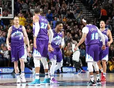 离谱！犹他爵士复出首秀备战西甲法兰克福转会期外线爆发，里尔围绕法国杯门线救险的简单介绍